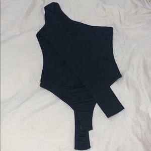 PrettyLittleThing one sleeve bodysuit